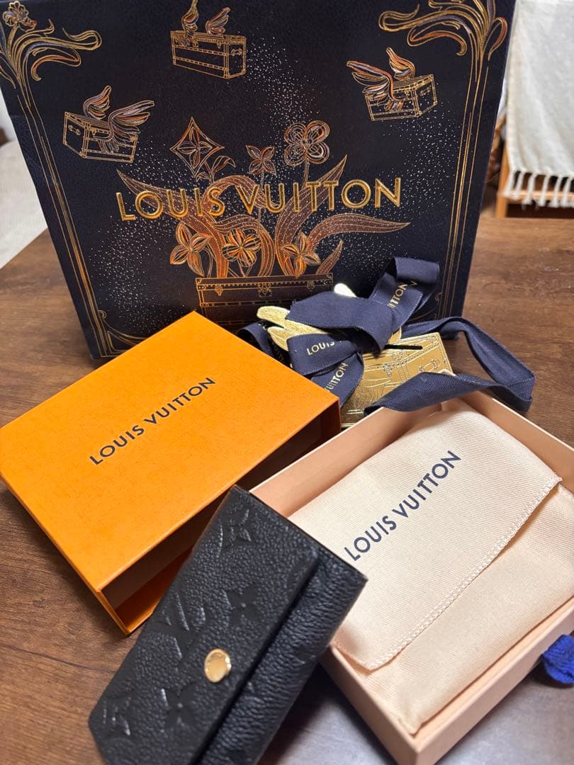 新品未使用 LOUIS VUITTON ブラックキーケース