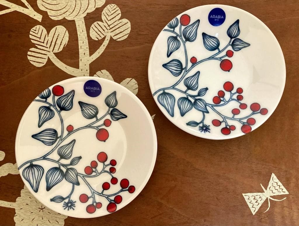 新品未使用　アラビア　ルノ　フロストベリー　プレート　11.5cm　２枚