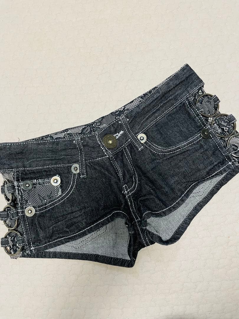 d.i.a jeans ダークデニム レース サイドリングショートパンツ