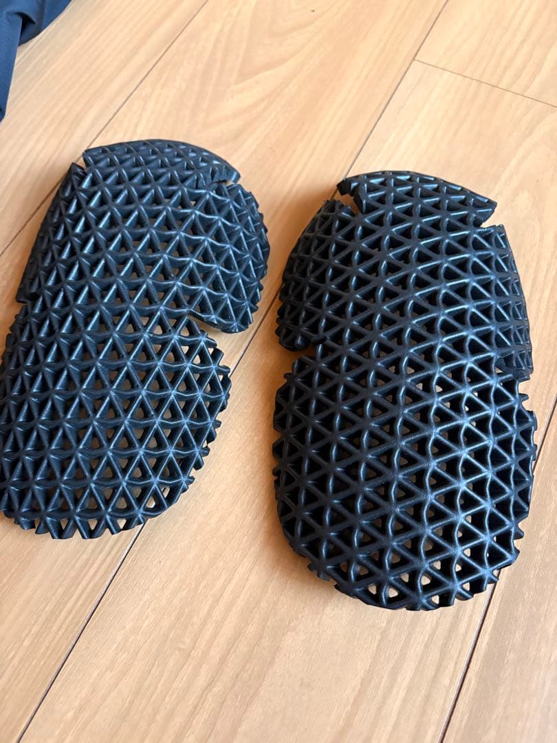 クシタニ　アロフトパンツ