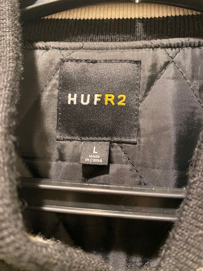 FR2 HUF パイルロゴ スタジャン L 袖レザー　ワールドワイド
