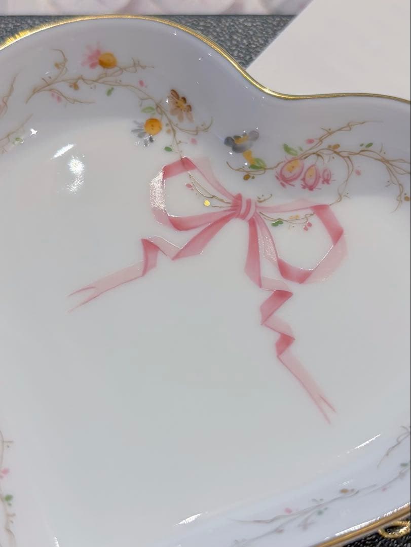 チ*】様 ヘレンド　新品未使用　リボンローズドラジェ　ハート ディッシュ