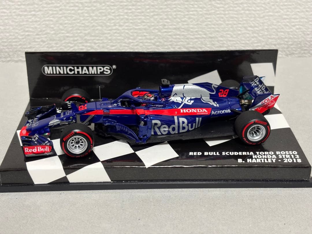 MINICHAMPS レッドブル・トロロッソ・ホンダ STR13 2018