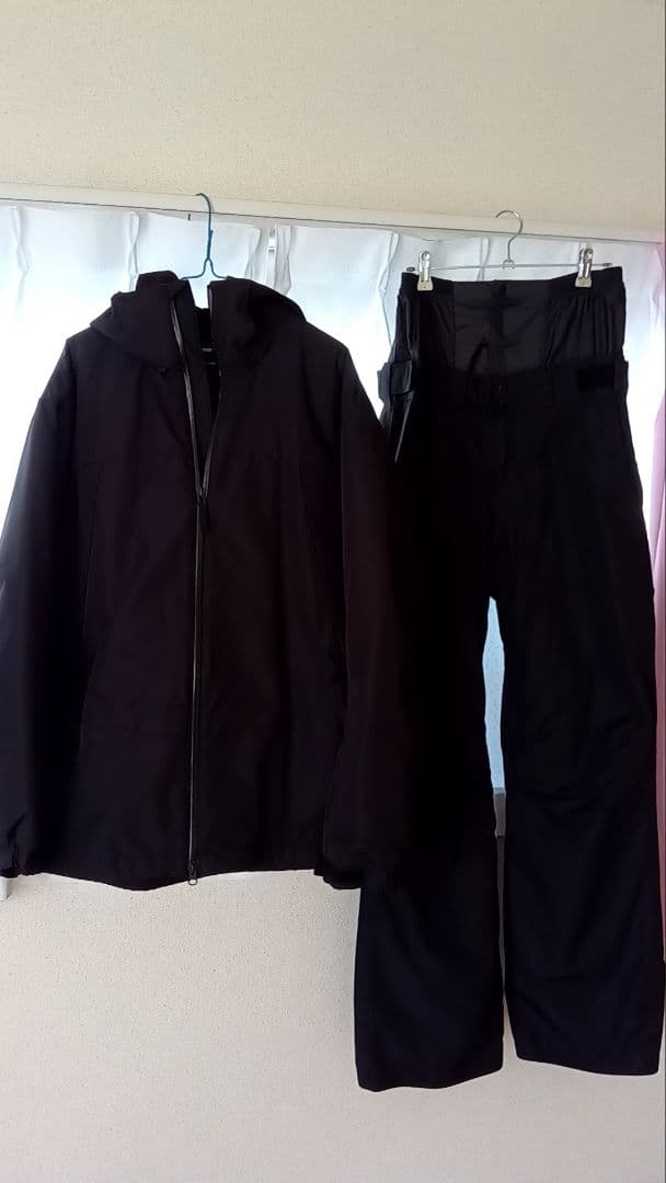 美品 kiss mark ブラック スキーウェア M 上下 メンズ スノーウェア