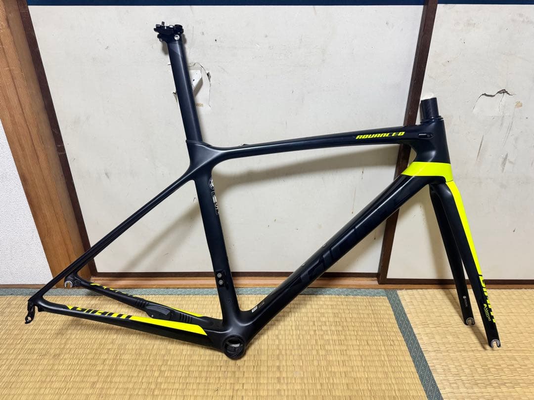 【美品】GIANT TCR ADVANCED PRO 2017 フレームのみ
