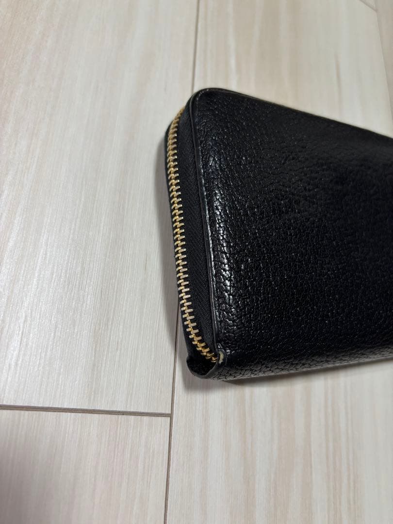 MIU MIU ブラックレザー 長財布 箱付き