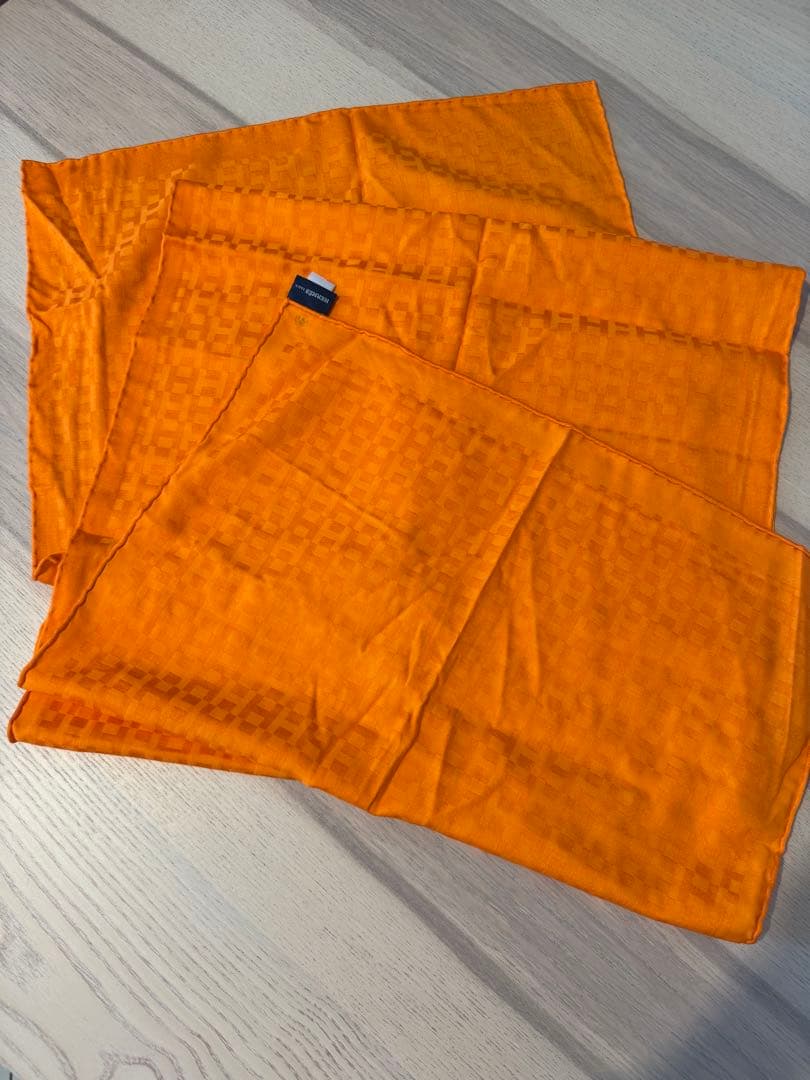 美品　エルメススカーフ　オレンジ エルメスロゴ柄
