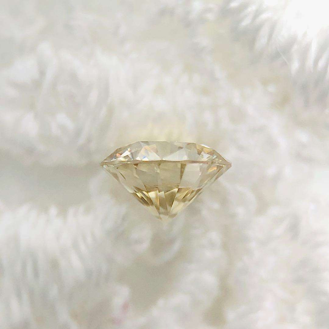 アクセサリー 0.232ct Light Brownish Yellow VS-2 VG