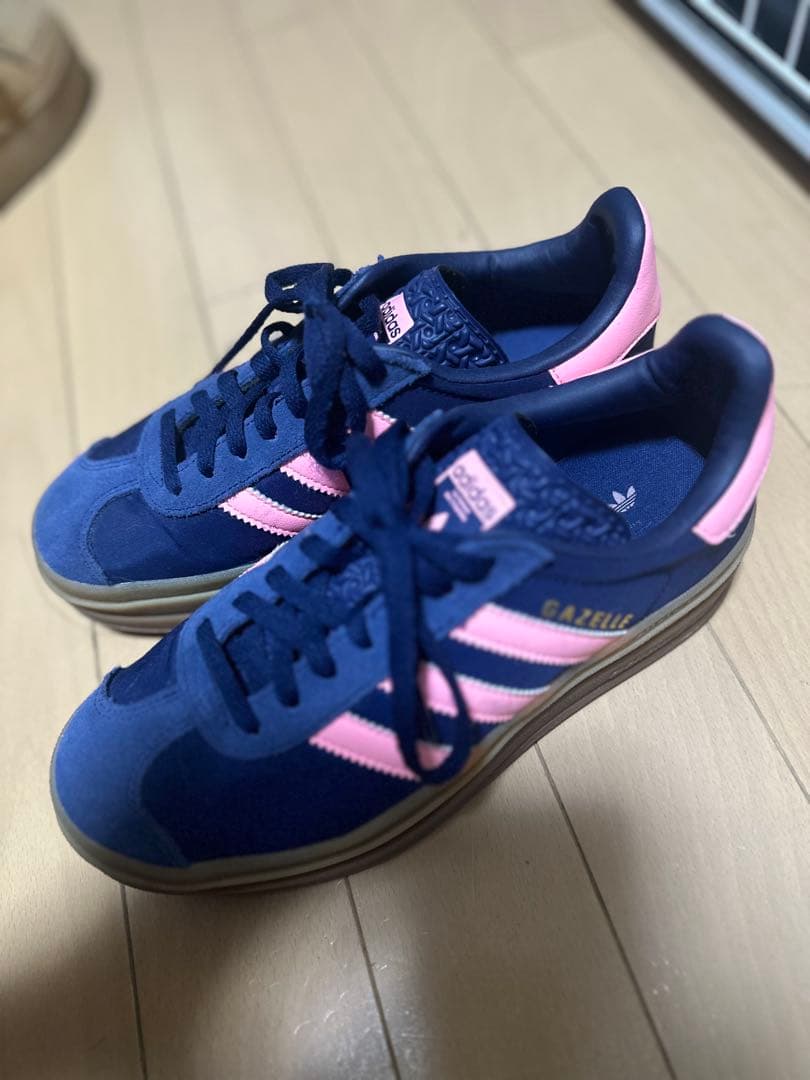 adidas Gazelle ネイビー/ピンク スニーカー