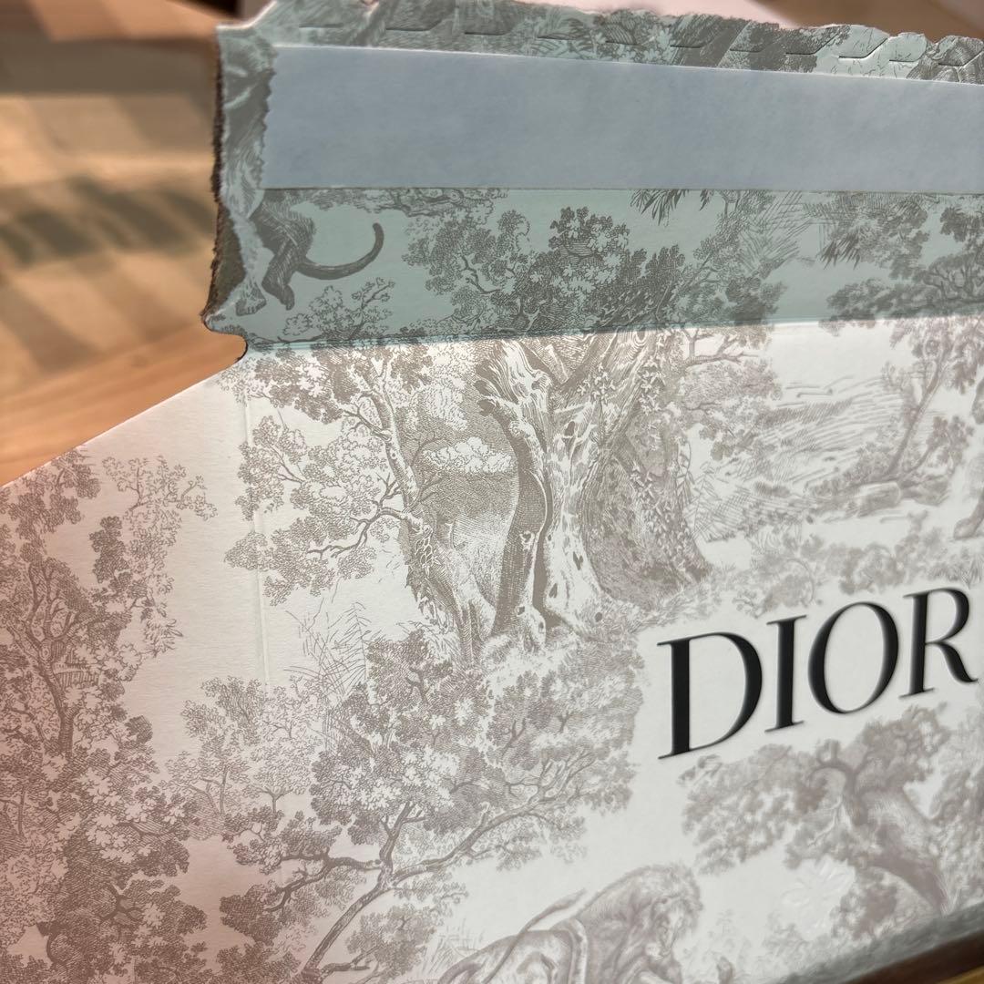 未使用Diorクチュールアイパレットホリデー限定ギフトボックス、サンプル付き