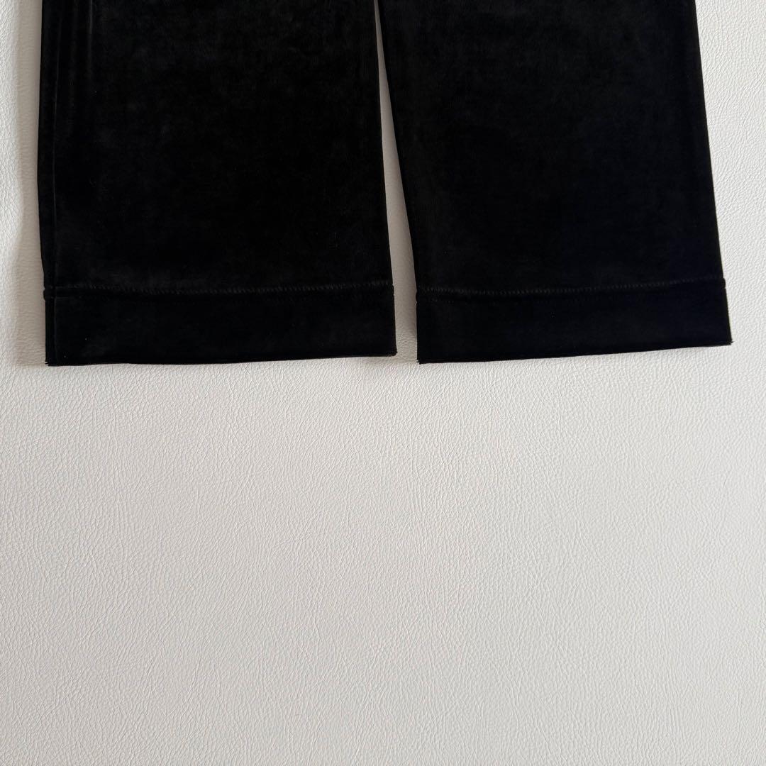 美品✨デイジーリンフォクシー　ロゴ入り　ベロアパーカー　フレアスリーブ　黒　38