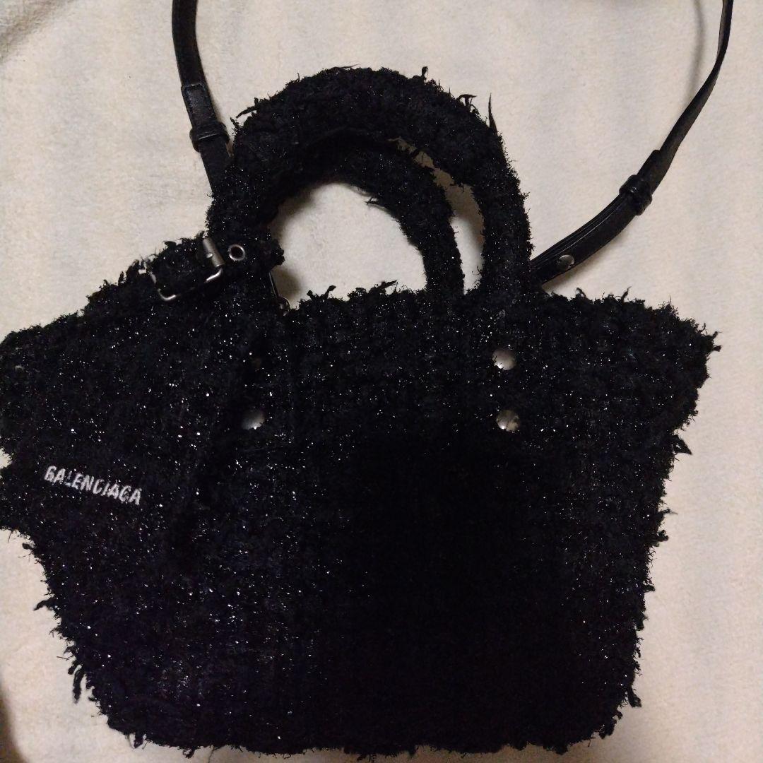 BALENCIAGA ストラップ付 ブラック ラメ バッグ　黒