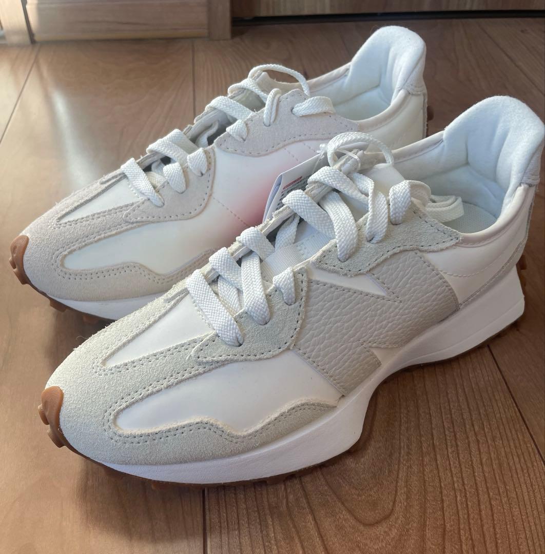 新品未使用　ニューバランス327 ベージュ　レディース　スニーカー