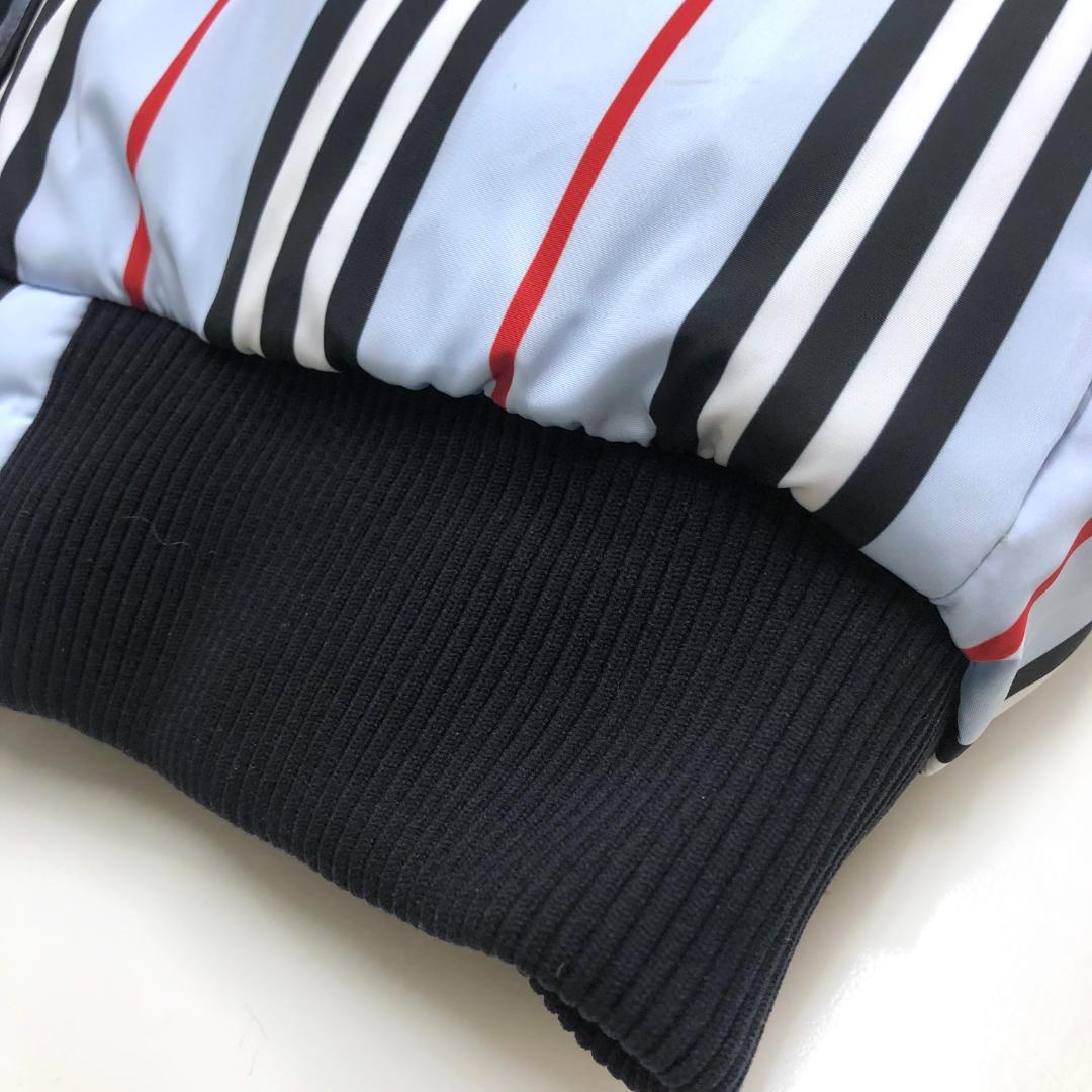 ☆美品☆バーバリー　ダウンベスト　ストライプ　ペールブルー　14Y　チルドレン