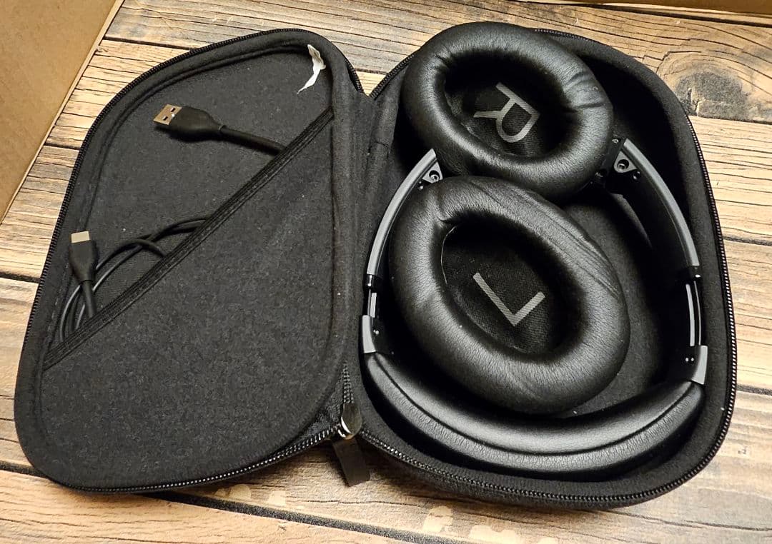 激安‼️bose ヘッドホンノイズキャンセリングQC45本体美品　ケース傷•汚れ