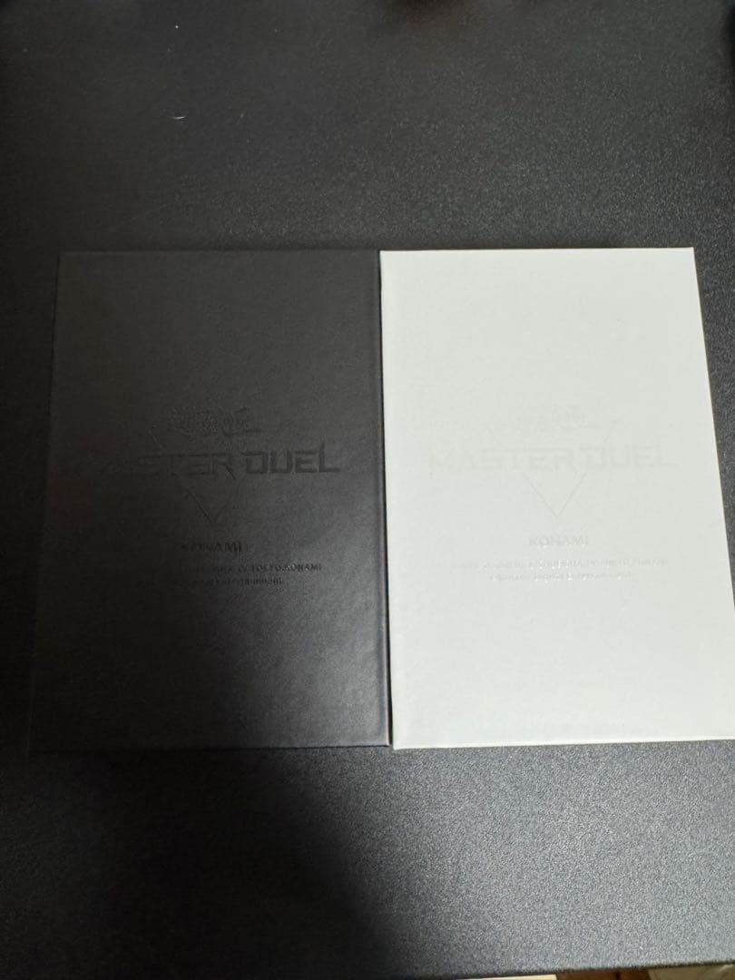 遊戯王 MASTER DUEL スリーブ 未開封 ブラック、ホワイト 2セット