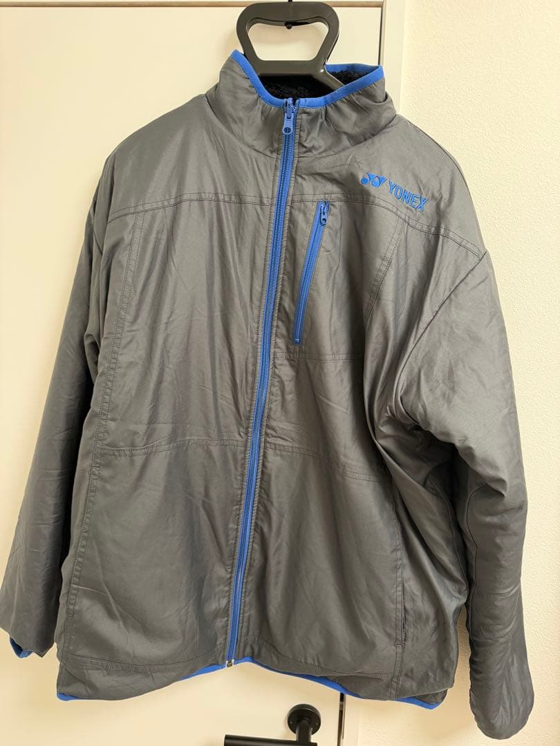 ヨネックスリバーシブルジャケット